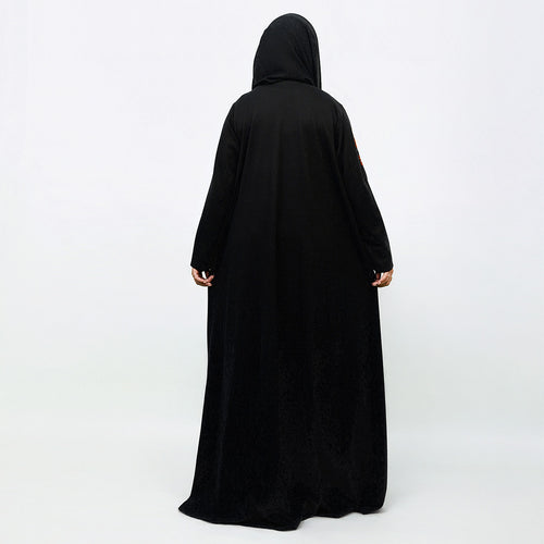 صوف اسود مطرز