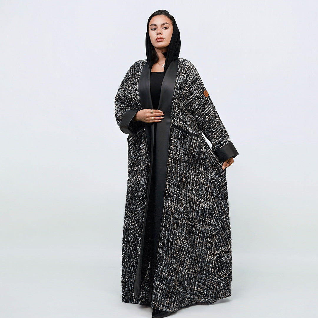 شانيل اسود مع جلد