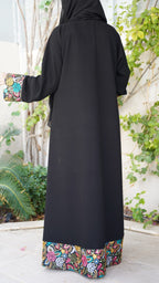 Leaf-patterned abaya