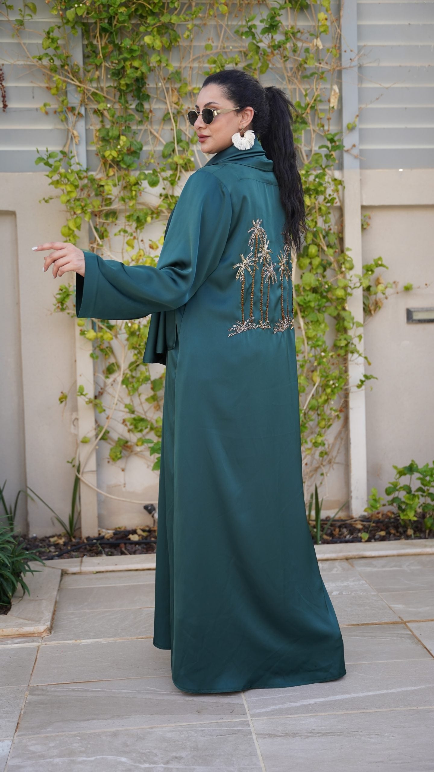 Abaya Embroidered Palm