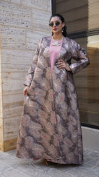 Pink jacquard abaya with feather pattern