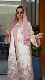 عباية جاكار بنقش ورود لامعة