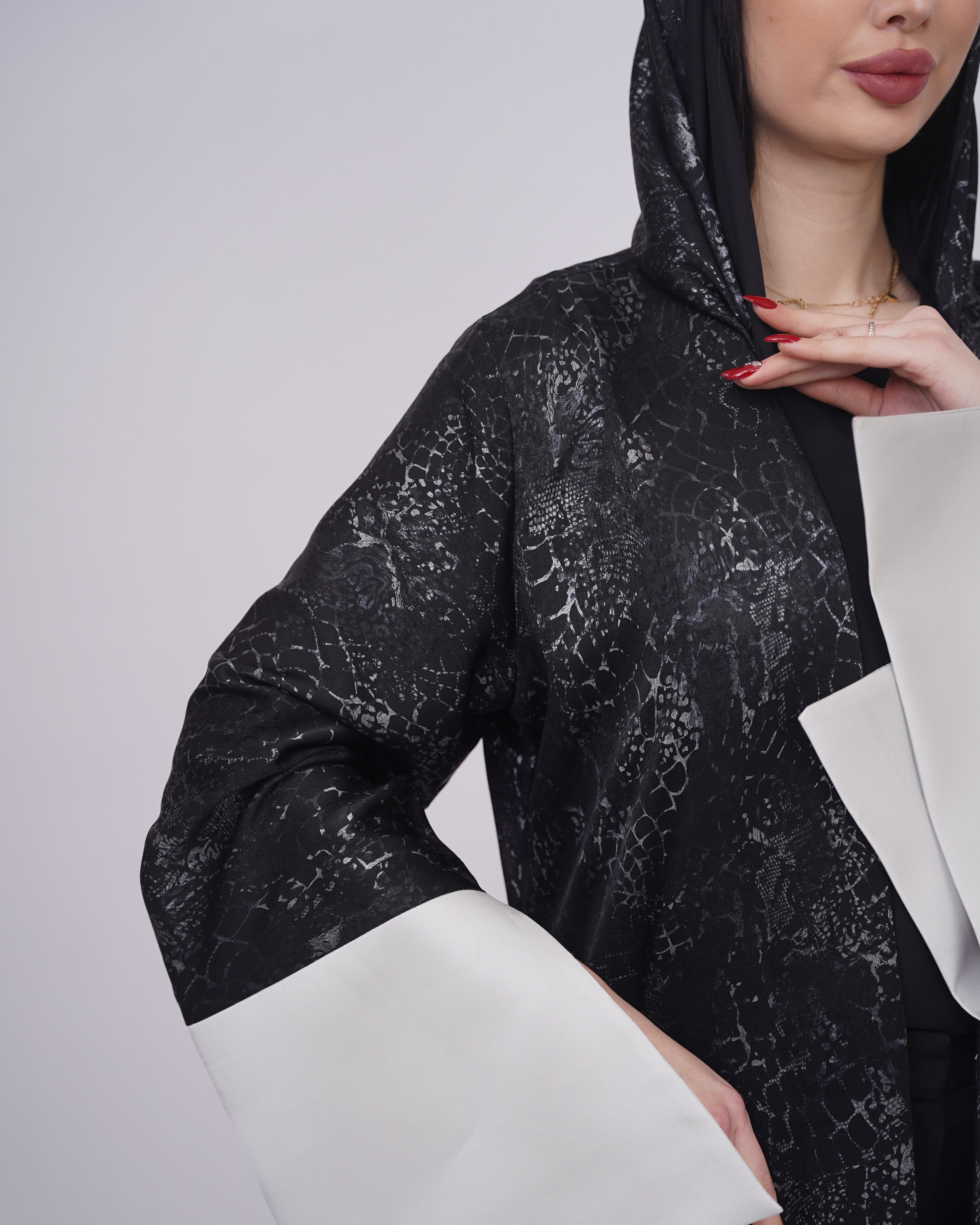 حرير اسود وكم سلفر